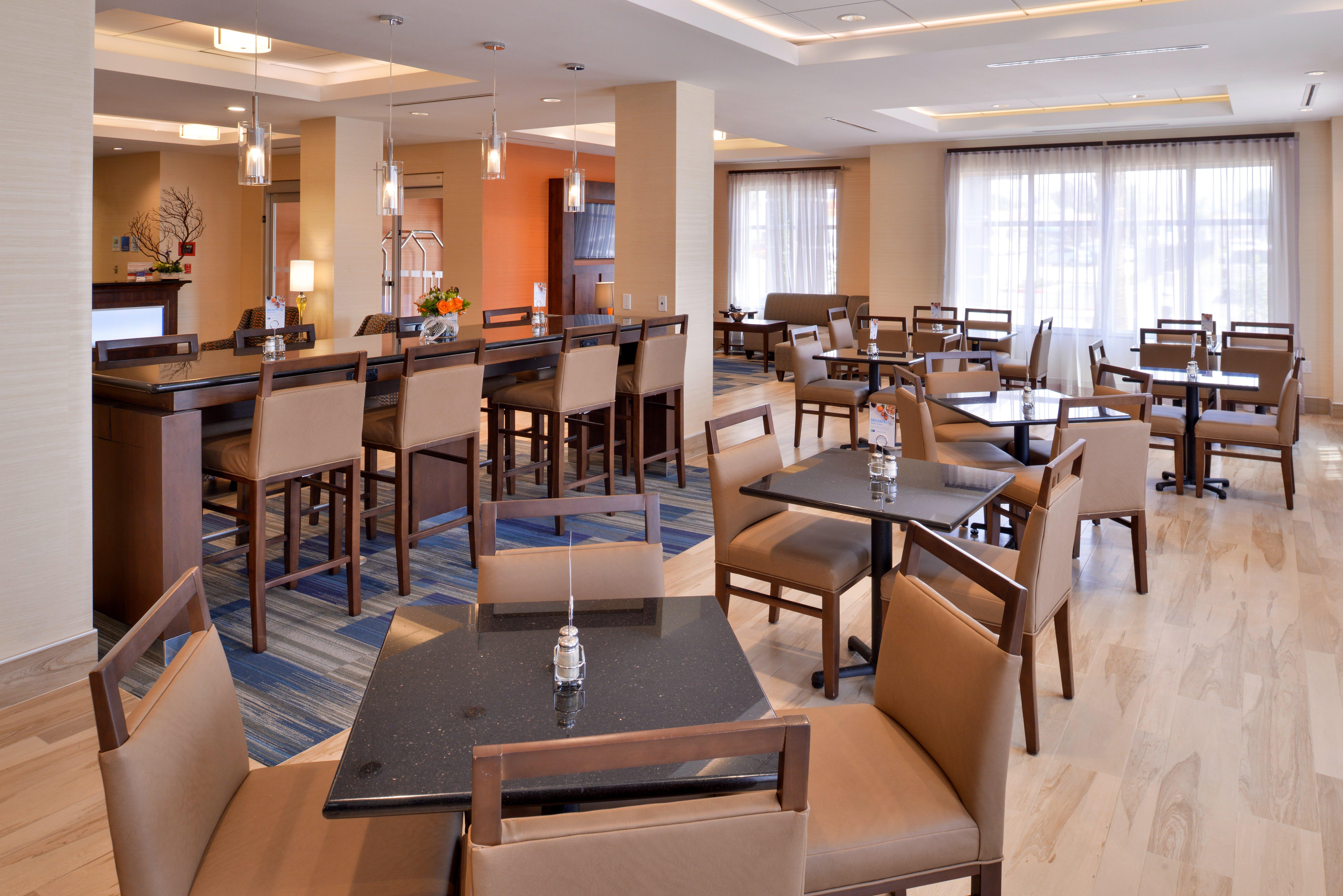 Holiday Inn Express Hotels & Suites Loma Linda By Ihg Buitenkant foto